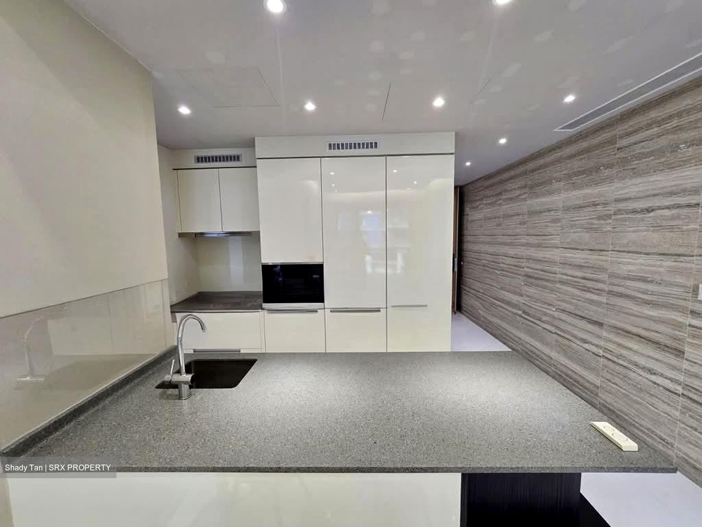 Marina One Residences (D1), Apartment #556798291